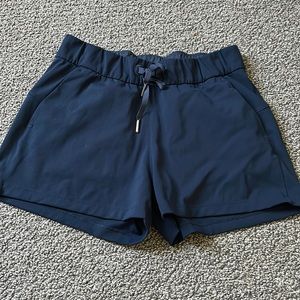 On the fly Lululemon shorts
